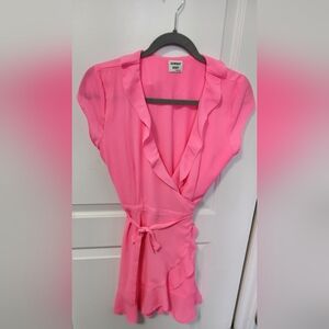 Aritizia Sunday Best Vibrant Pink Wrap Dress Sz 0